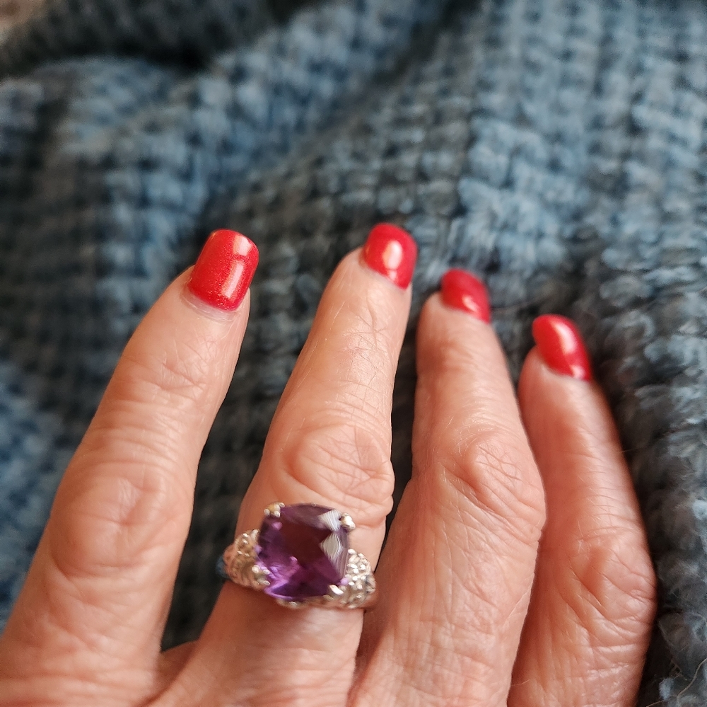 Rich purple Amethyst gem, mined from the earth... 3.80ct